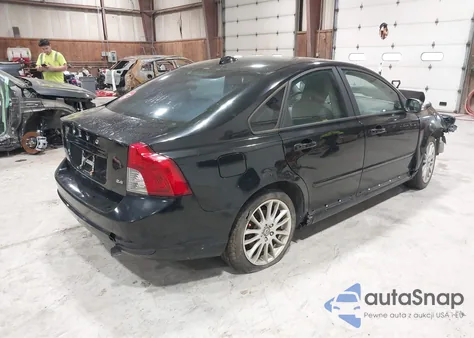 2010 Volvo S40 2.4I из США, поврежденный, VIN YV1390MS4A2491302